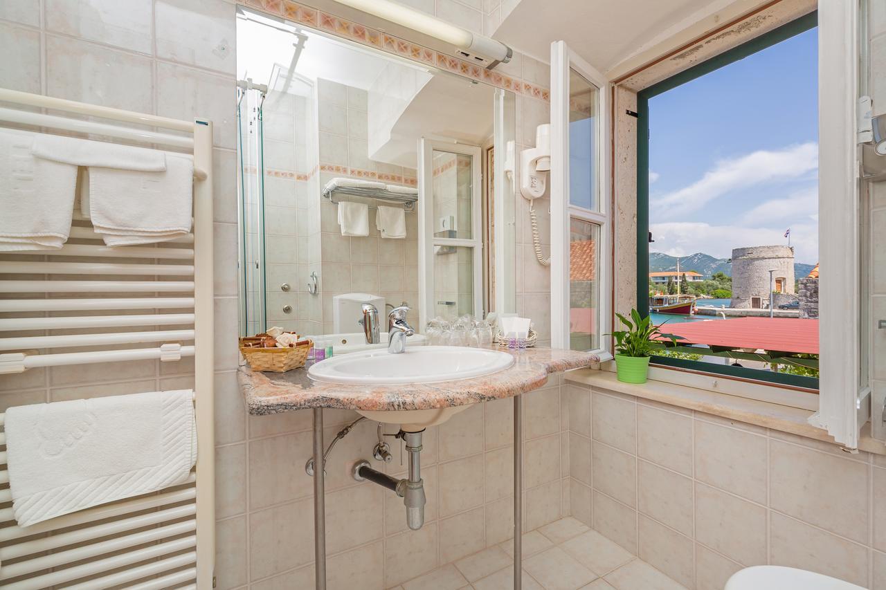 סטון Hotel Ostrea מראה חיצוני תמונה