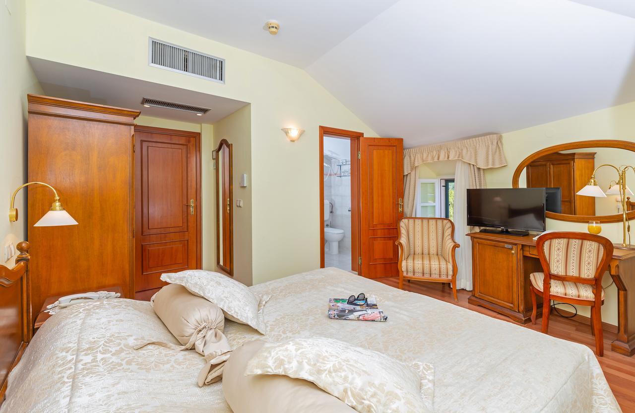 סטון Hotel Ostrea מראה חיצוני תמונה